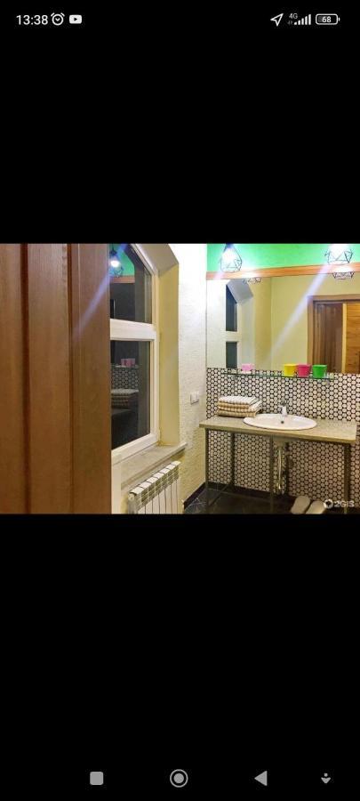 Hotel Strelets Bishkek Esterno foto